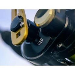 Moulinet Casting Black Cat Battle Cat Vertical